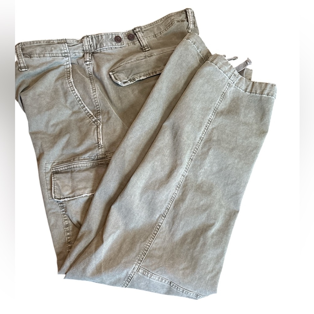 American Eagle Outfitters Khaki Green Flex Trousers